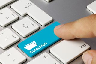 Foto: Tastatur mit Taste Gutachten